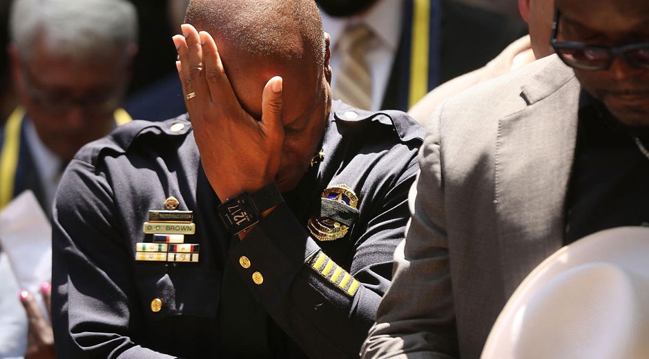 Them 4 vu canh sat bi ban o My trong 48 gio hinh anh