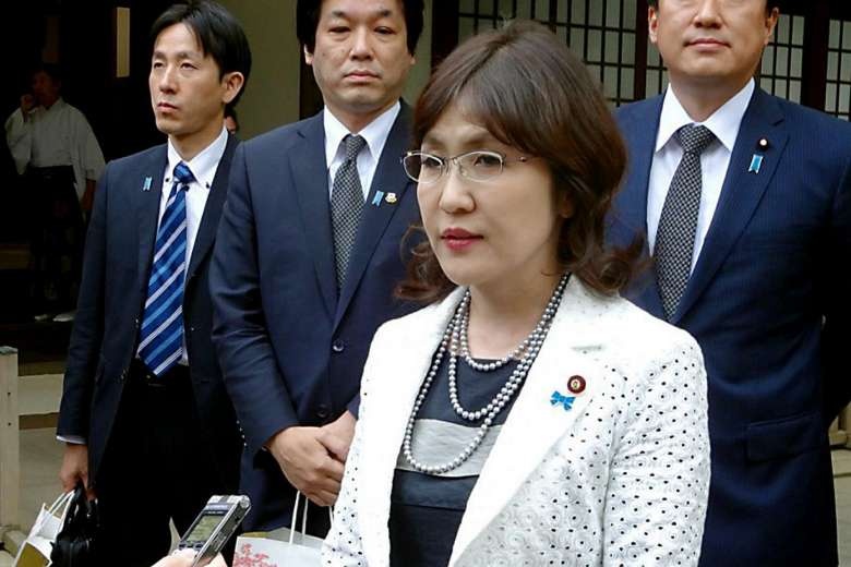 Ve dep bo truong quoc phong Nhat cung ran voi TQ anh 4