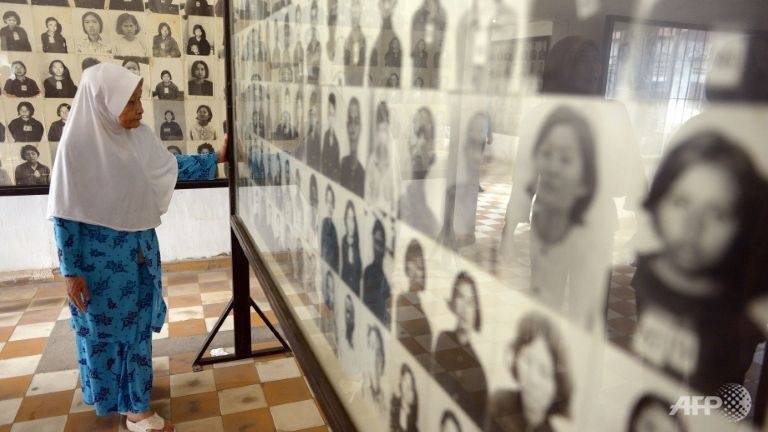 bao tang nan nhan Khmer Do,  tro choi Pokemon Go anh 1