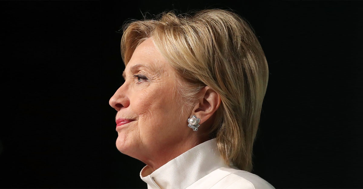 Pha le 50 nam, Foreign Policy ung ho Hillary lam tong thong hinh anh