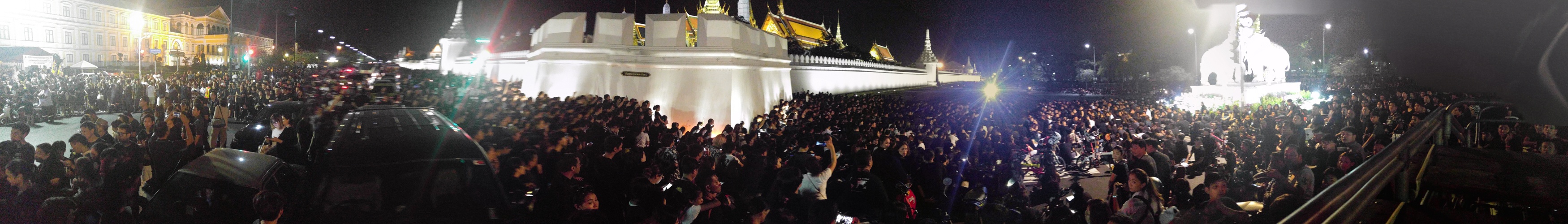 thap nen tuong nho Quoc vuong Bhumibol anh 13