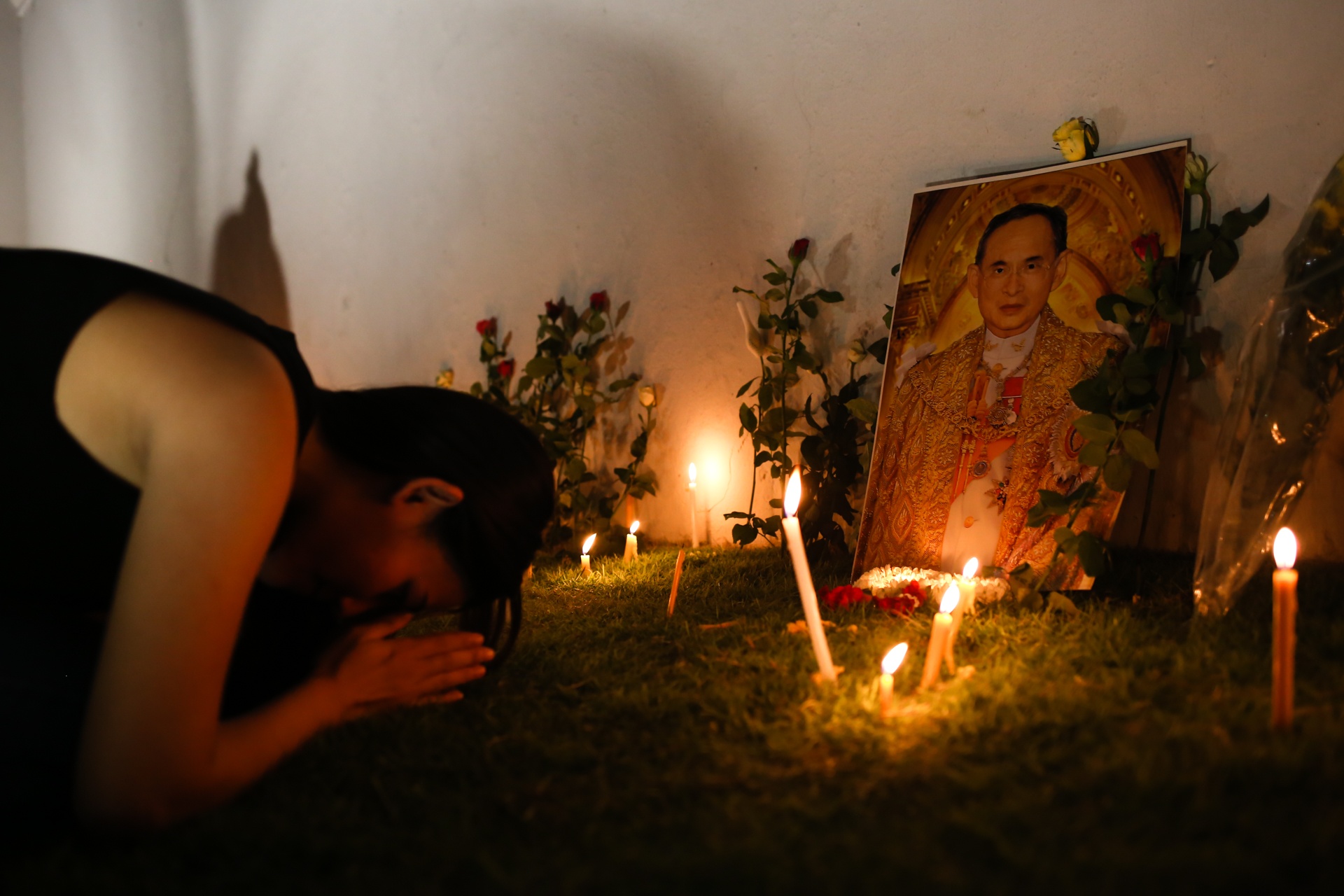 thap nen tuong nho Quoc vuong Bhumibol anh 6