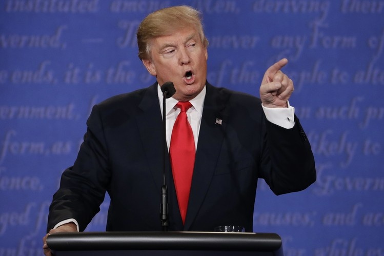 Trump va phat ngon nguy hiem chua tung co trong lich su My hinh anh