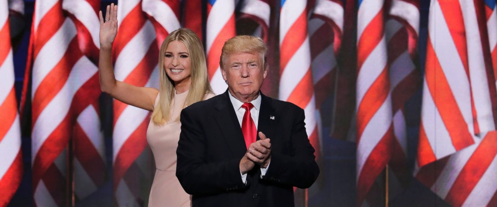 Ivanka Trump là bà chủ Nhà Trắng ảnh 2 Ivanka Trump la ba chu Nha Trang anh 2