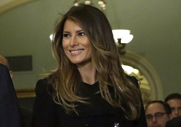 Ngay ban ron dau tien cua phu nhan Trump o Washington hinh anh