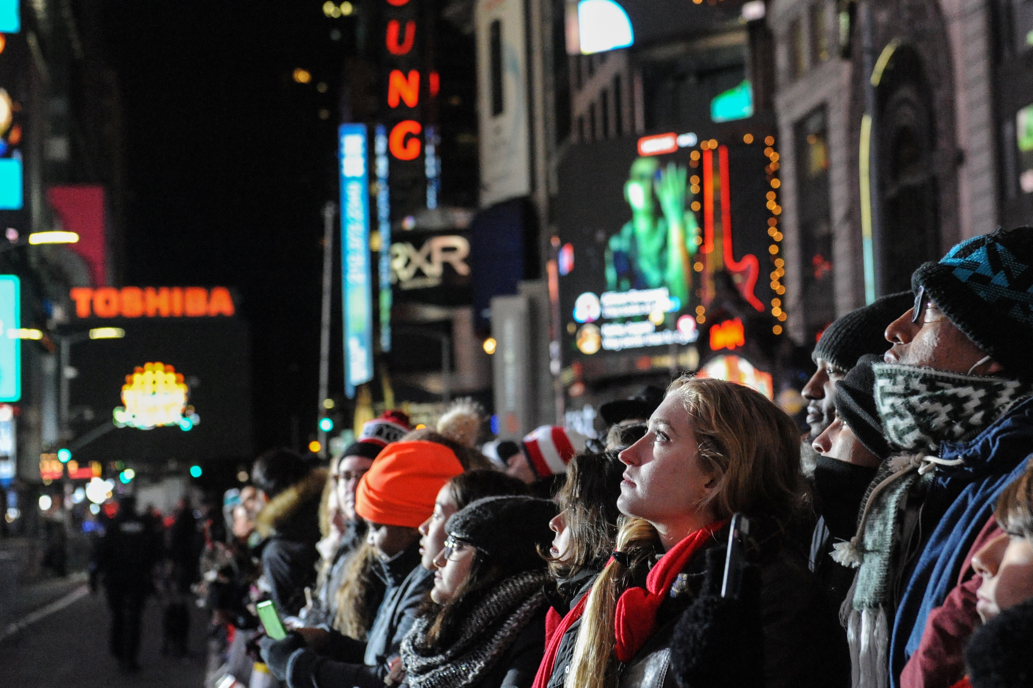 ron rang don nam moi o Times Square anh 9