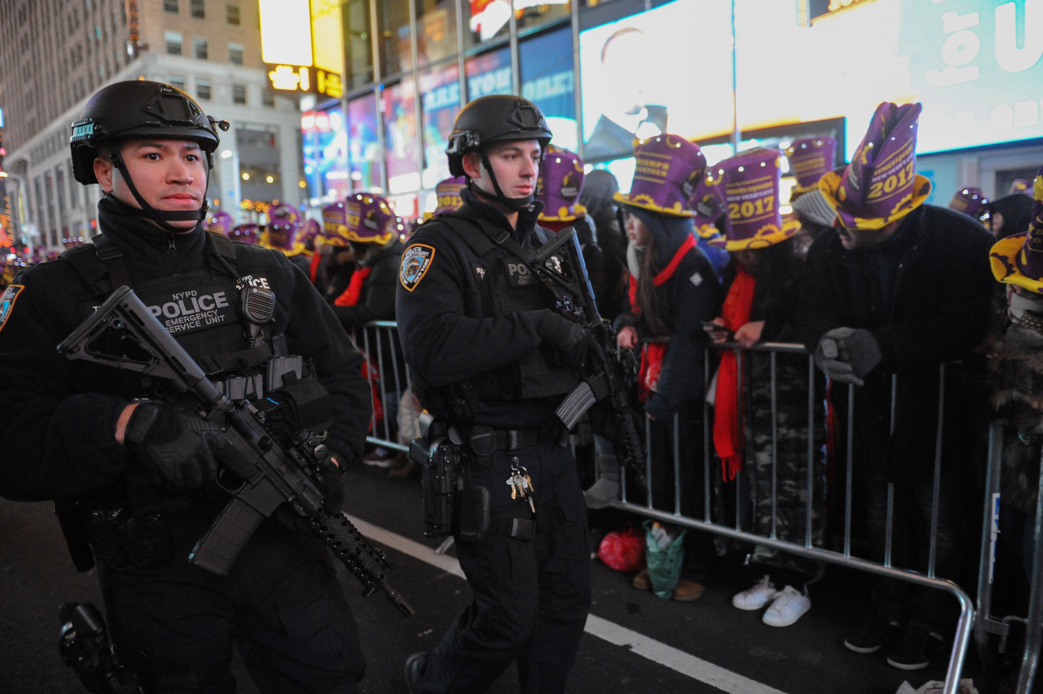 ron rang don nam moi o Times Square anh 11
