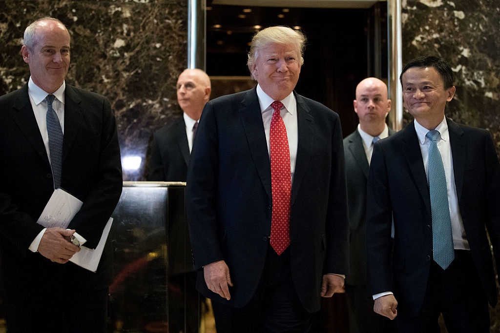 Trump gap nha sang lap Alibaba anh 1