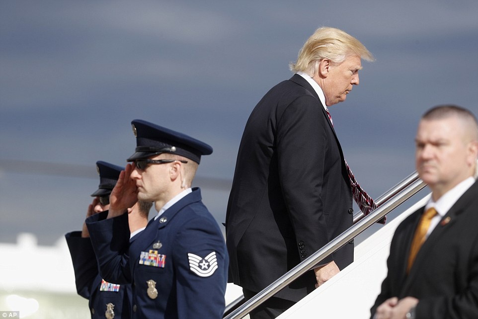 phong lam viec cua Trump tren Air Force One anh 4