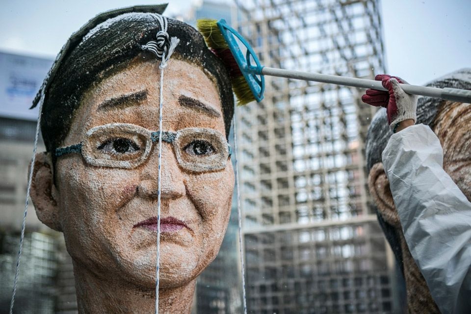 Hashtag tuan qua: Su Thai, 'Thai tu Samsung' lao dao vi tien hinh anh