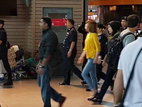 Doan Thi Huong tai dung hien truong gay an truoc khi ra toa hinh anh