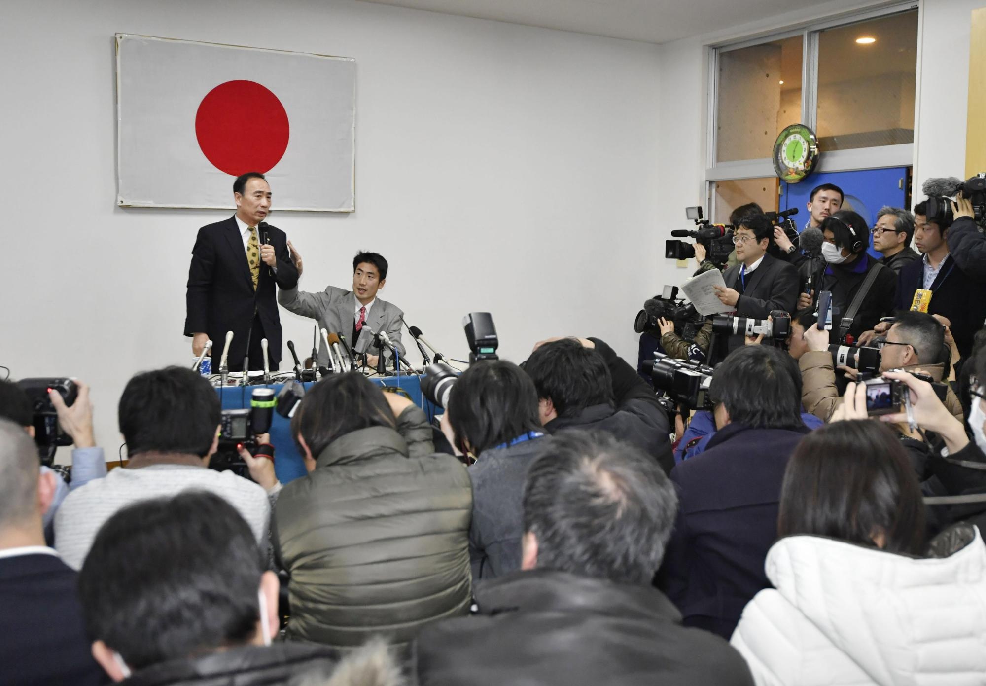 bê bối ảnh hưởng Thủ tướng Shinzo Abe ảnh 1 be boi anh huong Thu tuong Shinzo Abe anh 1