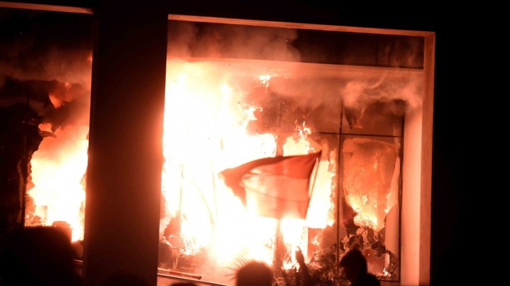 Tru so quoc hoi Paraguay bi dan dot pha hinh anh