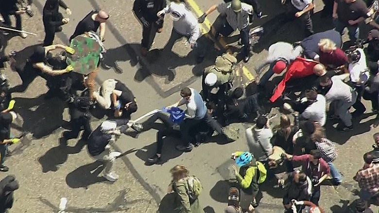 bieu tinh chong Trump ca nuoc anh 11