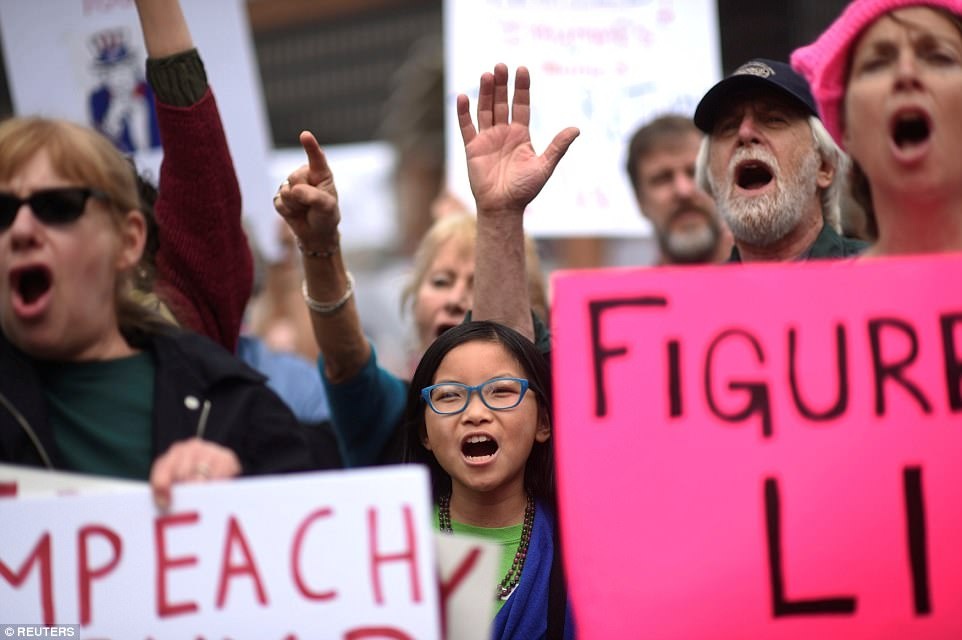 bieu tinh chong Trump ca nuoc anh 9