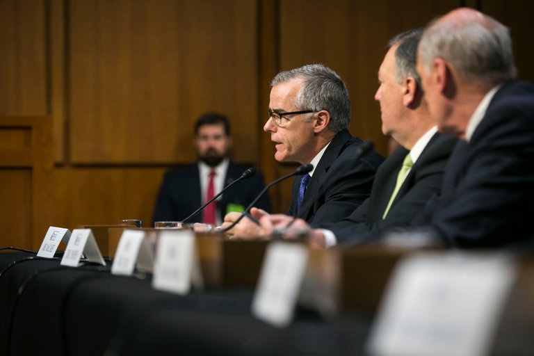 'Chinh quyen Trump khong the can tro cuoc dieu tra cua FBI' hinh anh