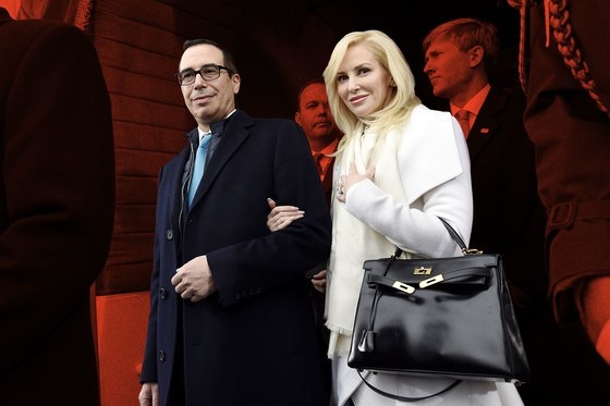 Bo truong My doi su dung may bay quan su di huong trang mat hinh anh