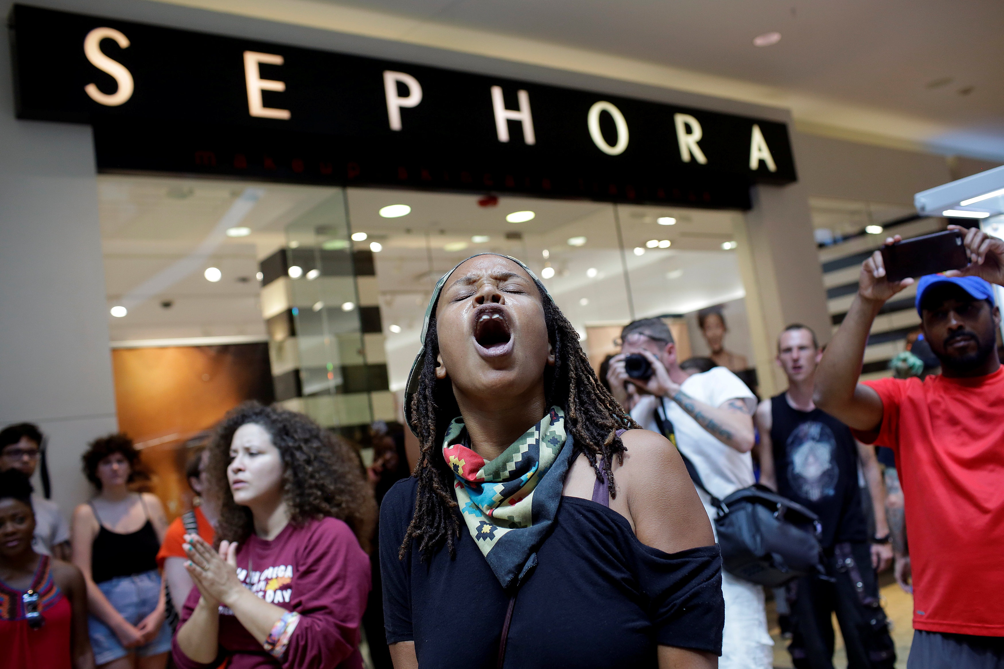 bieu tinh o St. Louis anh 5