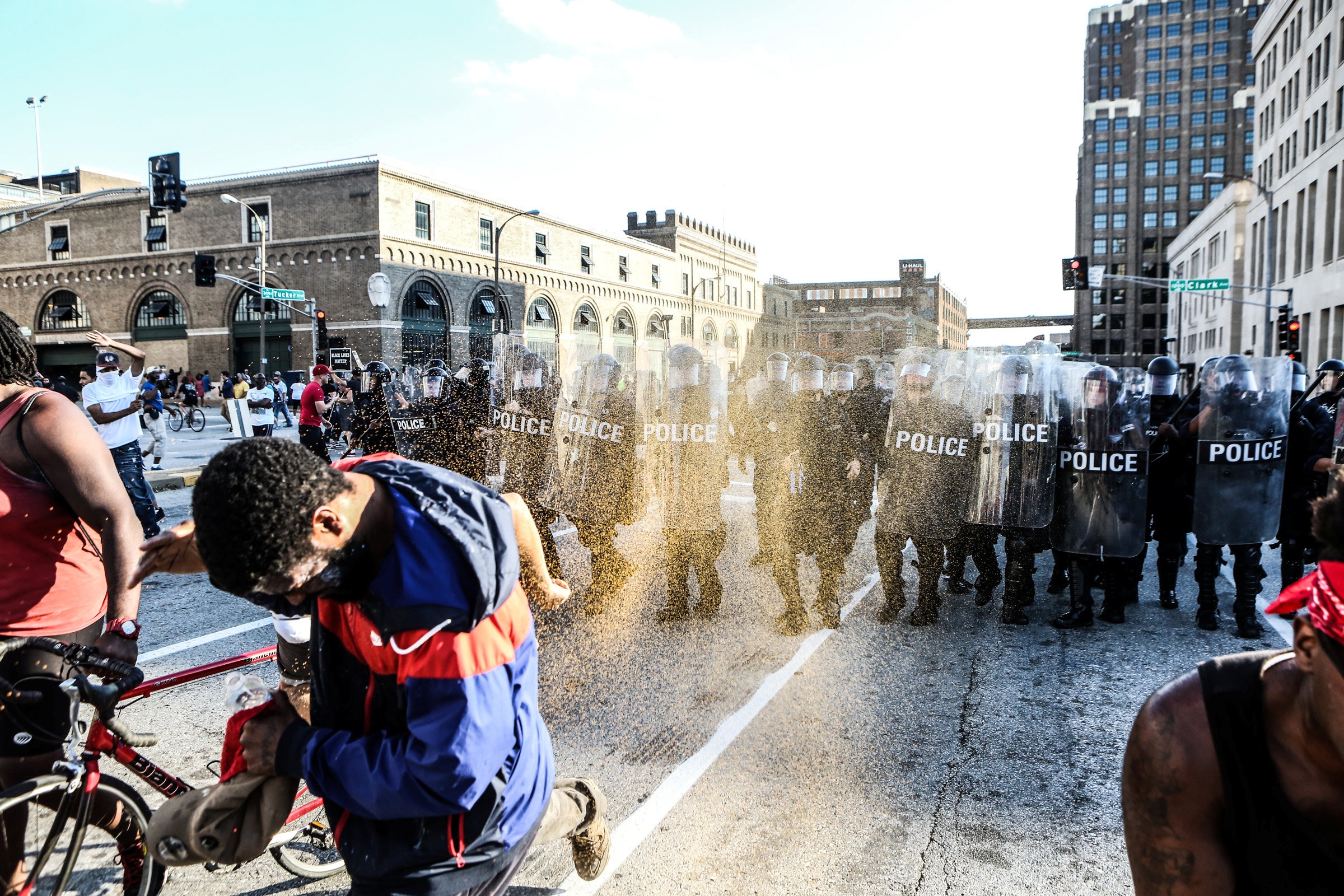 bieu tinh o St. Louis anh 14