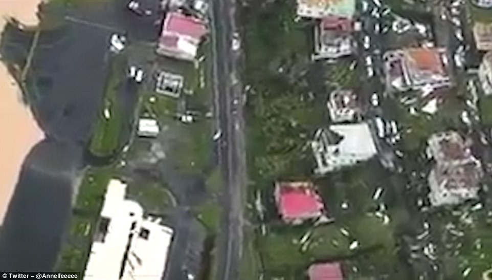 Cong hoa Dominica hoang tan nhin tu tren khong sau bao Maria hinh anh