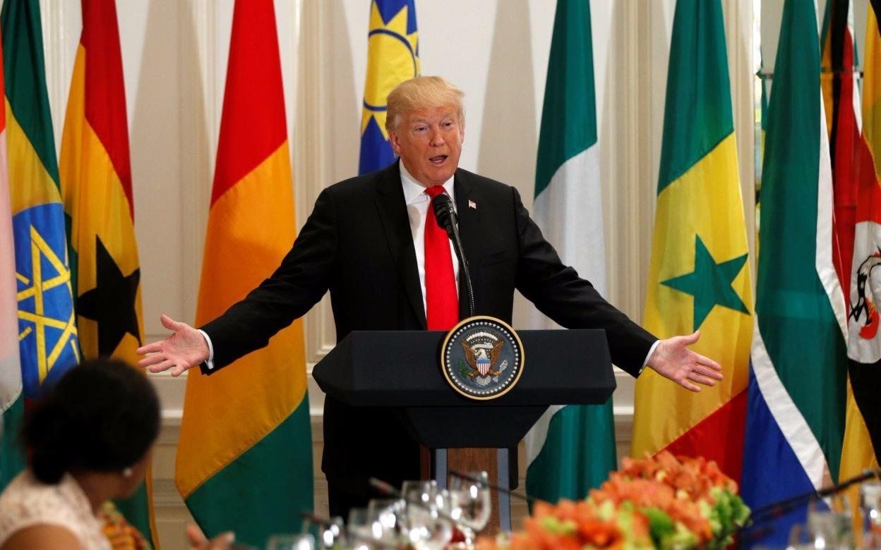 Ong Trump lien tuc khen mot dat nuoc khong he ton tai hinh anh