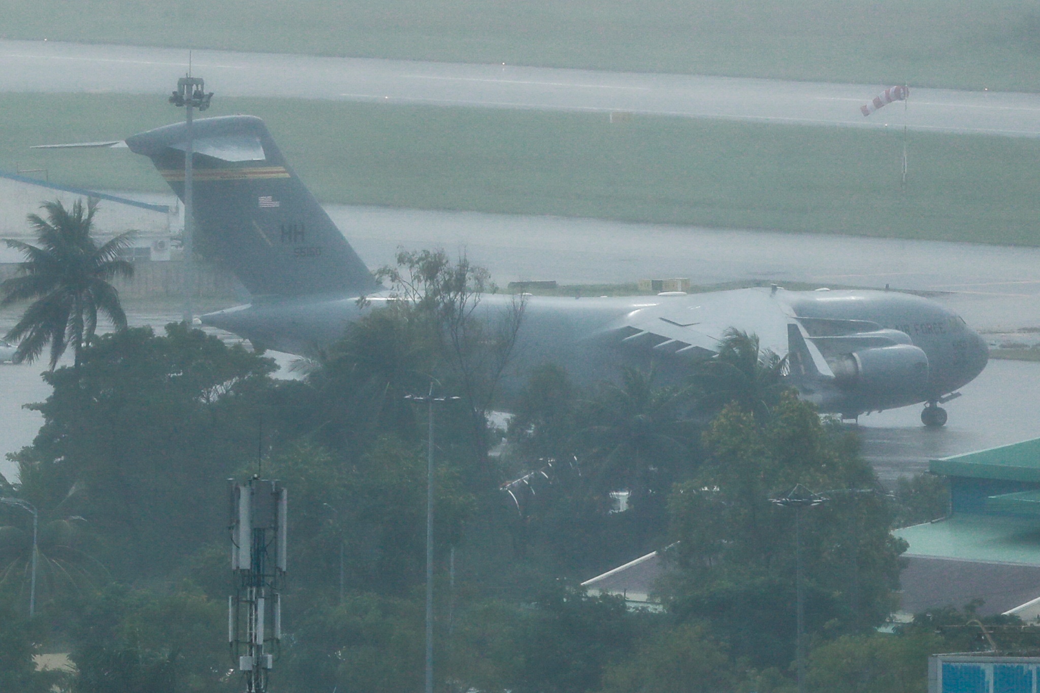 May bay C17 dap Da Nang anh 2