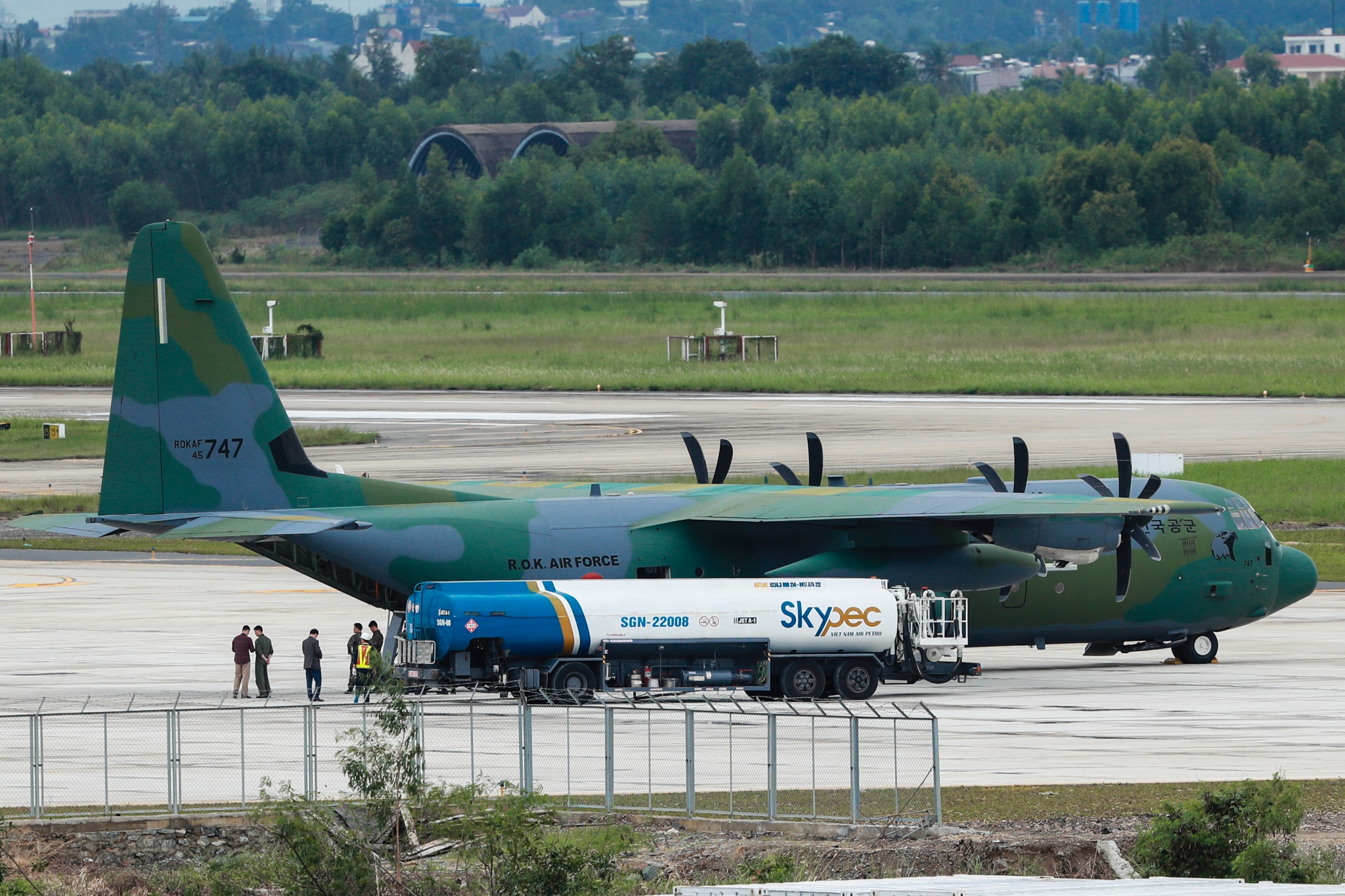 may bay C-17 den Da Nang anh 5