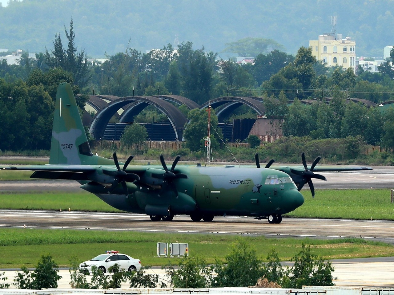 may bay C-17 den Da Nang anh 1