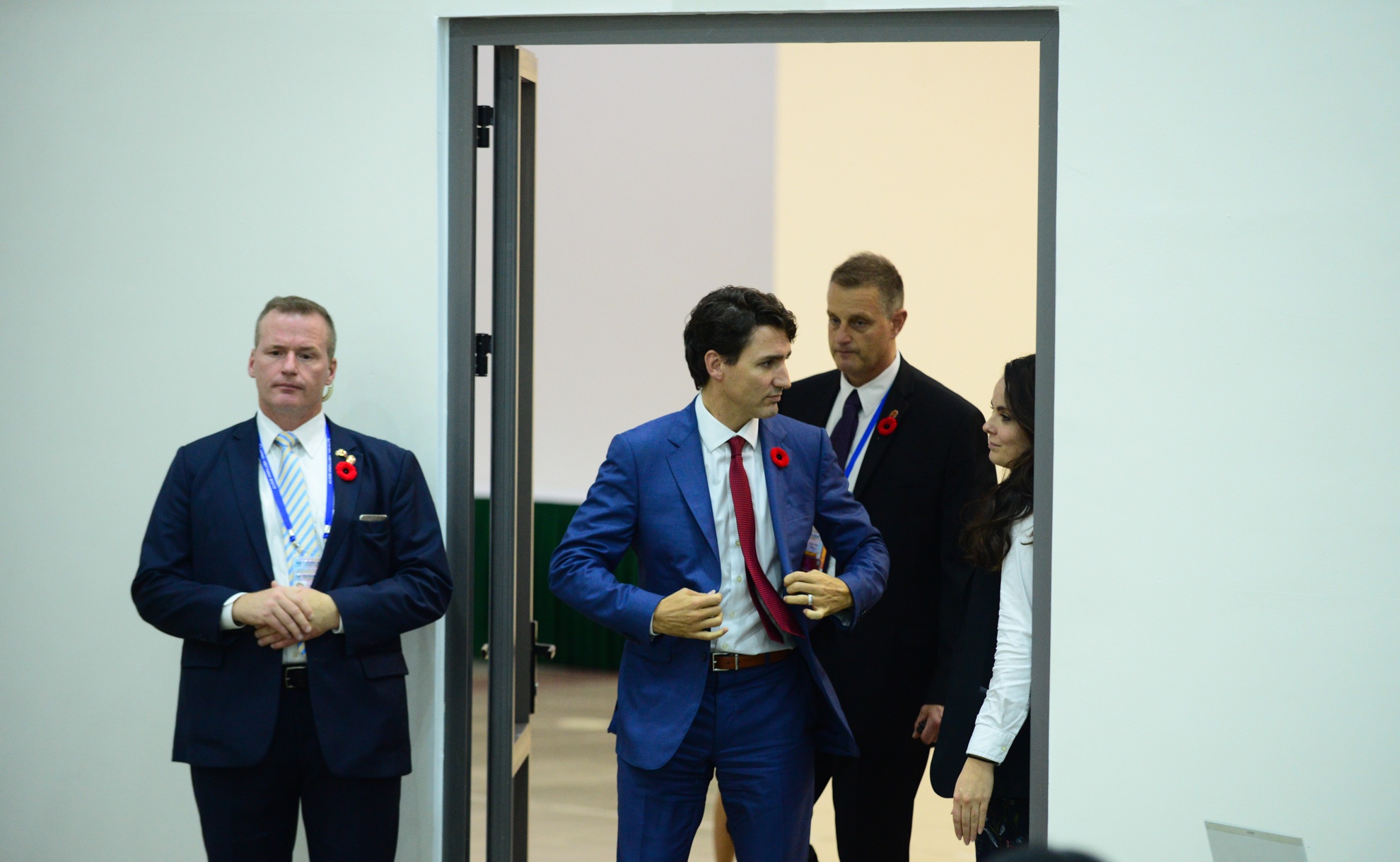 Thu tuong Canada den trung tam bao chi APEC anh 4