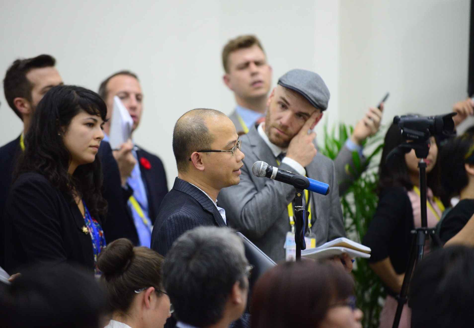 Thu tuong Canada den trung tam bao chi APEC anh 10