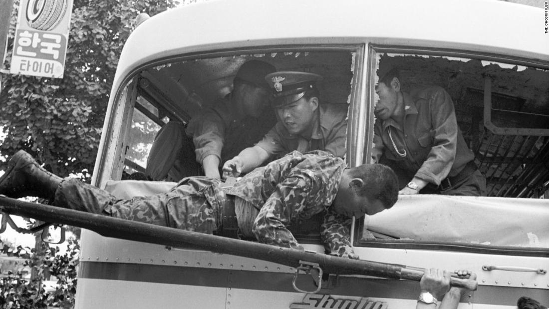 Bai hoc dam mau cua biet doi sat thu Han Quoc 50 nam truoc hinh anh