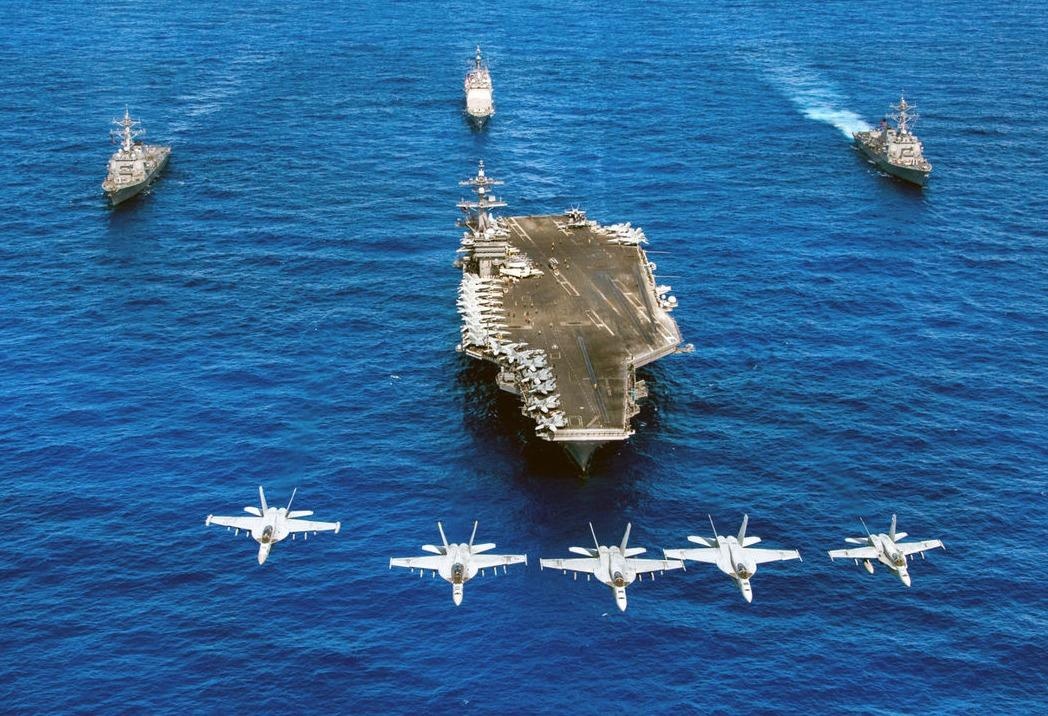 Vi sao tau san bay My lan dau tham VN la quan trong? hinh anh