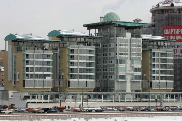 Nga tra dua manh me, truc xuat 23 nha ngoai giao Anh hinh anh