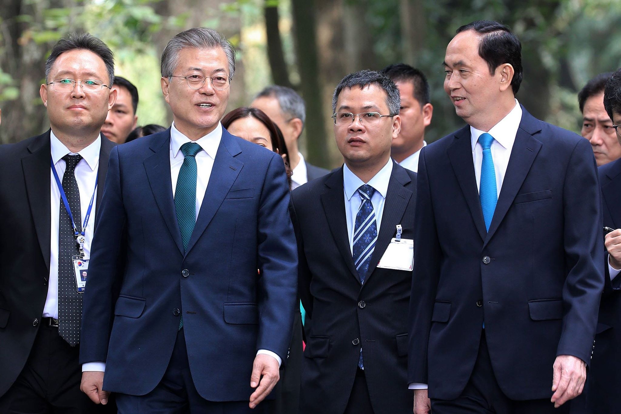 Tong thong Han Quoc tham khu di tich Nha san Bac Ho hinh anh