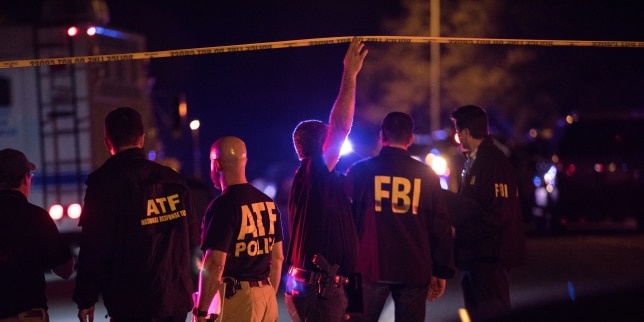 Nghi pham dat bom hang loat o Texas tu sat khi bi bao vay hinh anh