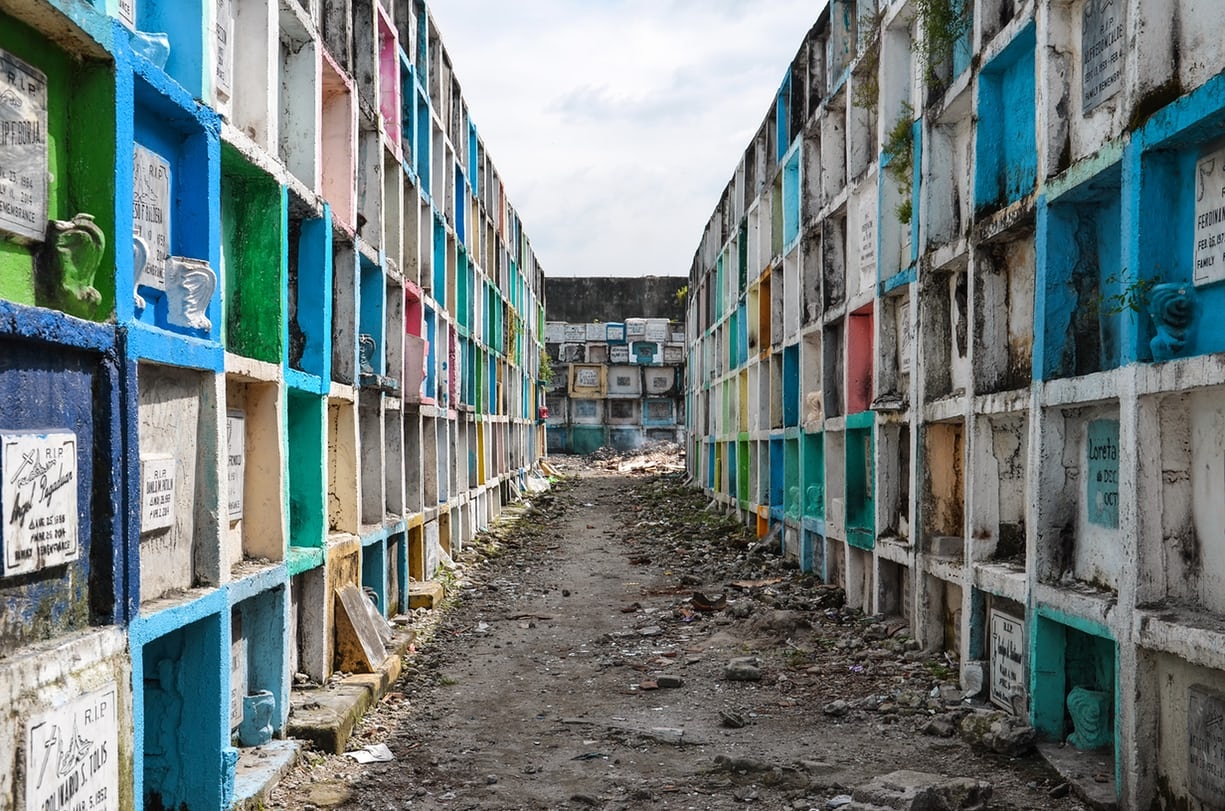 Cuoc song tai khu o chuot o cac nghia trang Philippines hinh anh