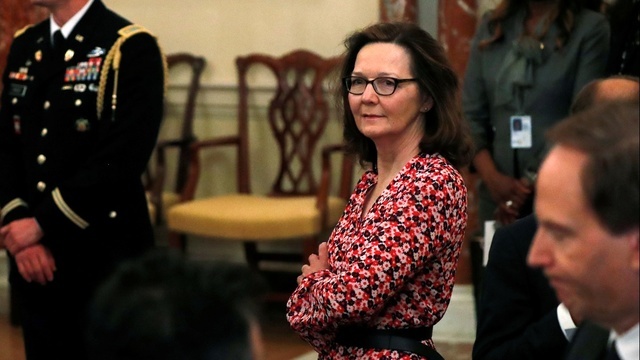 Ung vien ‘ba trum CIA’ cua Trump muon rut lui vi be boi tra tan hinh anh