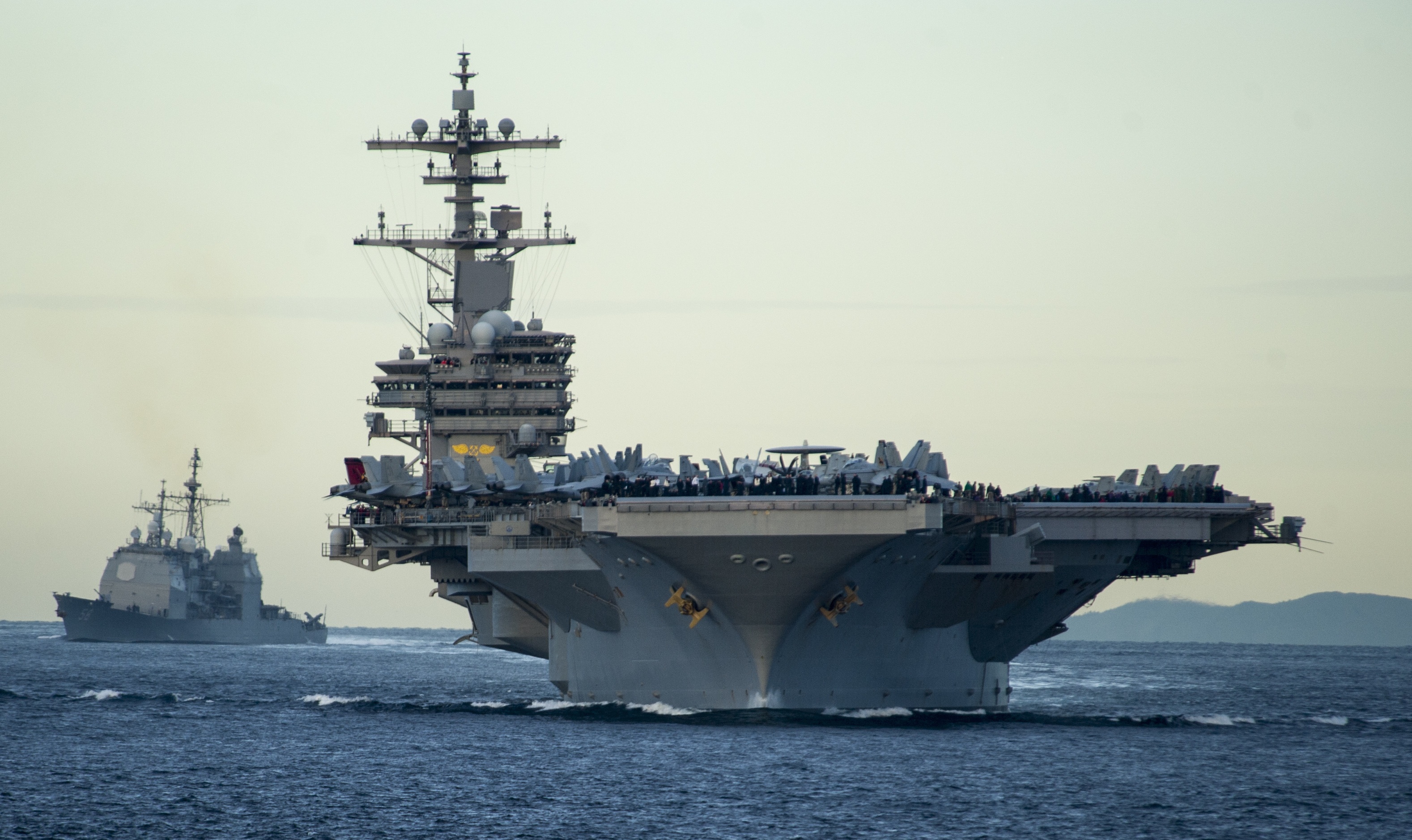 My doi ten bo tu lenh Thai Binh Duong, the hien chien luoc rong hon hinh anh