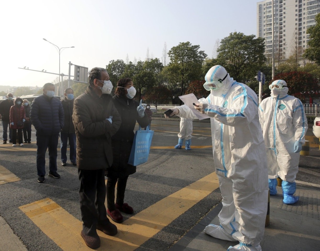 Bi an am tinh roi duong tinh lai cua benh nhan Covid-19 hinh anh