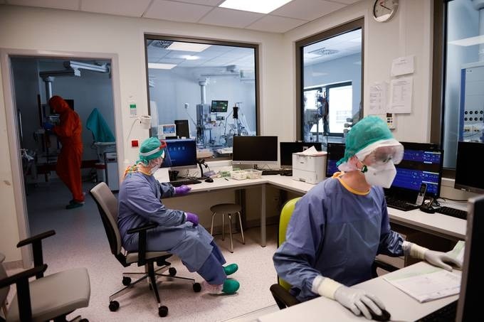 toi pham co to chuc,  toi pham mang,  tin tac,  ma doc,  to chuc mafia,  benh dich,  dich Covid-10,  virus corona anh 2