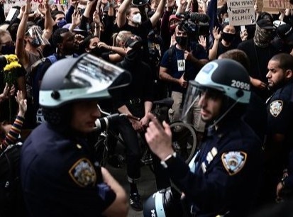 Moi nam canh sat My ban chet khoang 1.000 nguoi hinh anh