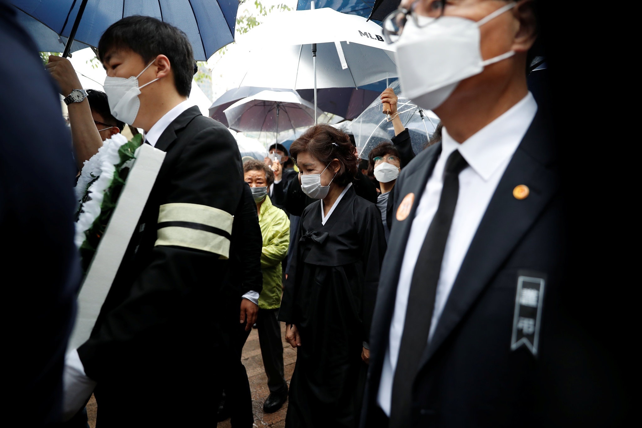 quay roi tinh duc,  tan cong tinh duc,  bao hanh,  quyen phu nu,  nu quyen,  thi truong Seoul tu sat anh 2