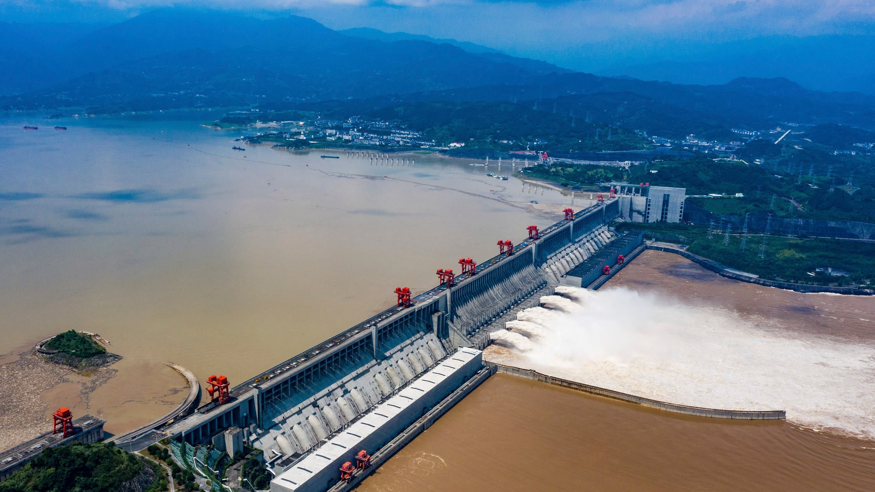 Trung Quoc phat 'bao dong vang’ o Thuong Hai truoc bao Hagupit hinh anh