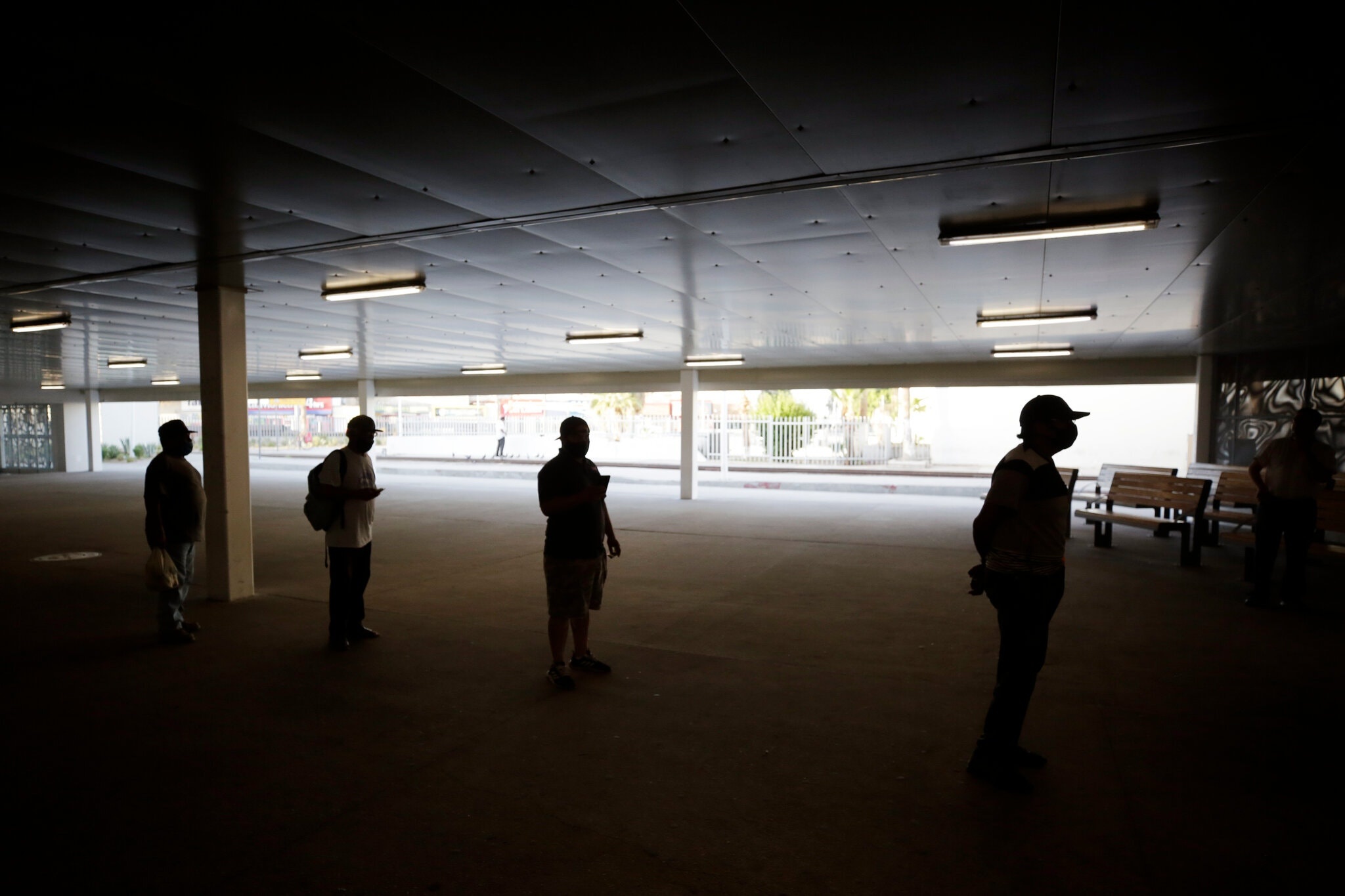 Covid-19,  virus corona,  chinh quyen Trump,  Nha Trang anh 1