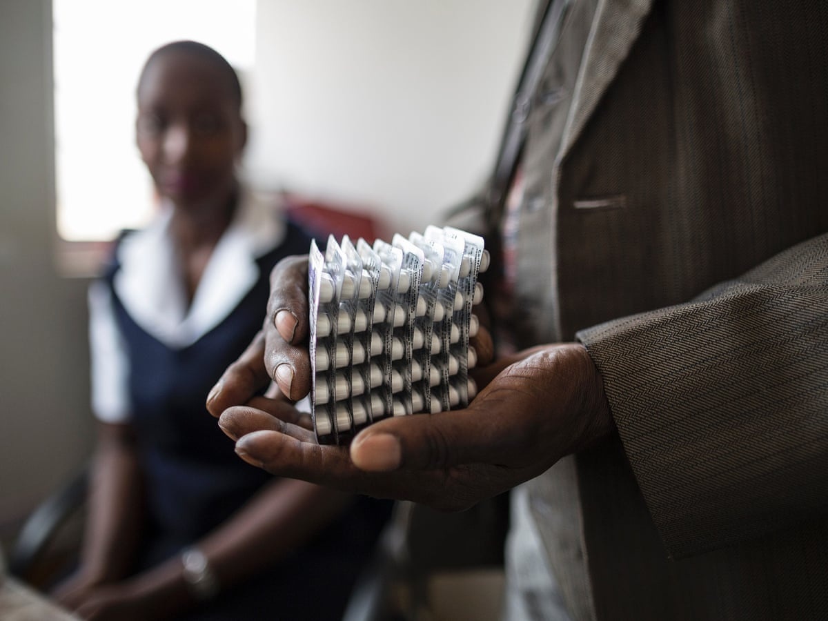 dieu tri HIV thoi covid-19 anh 5