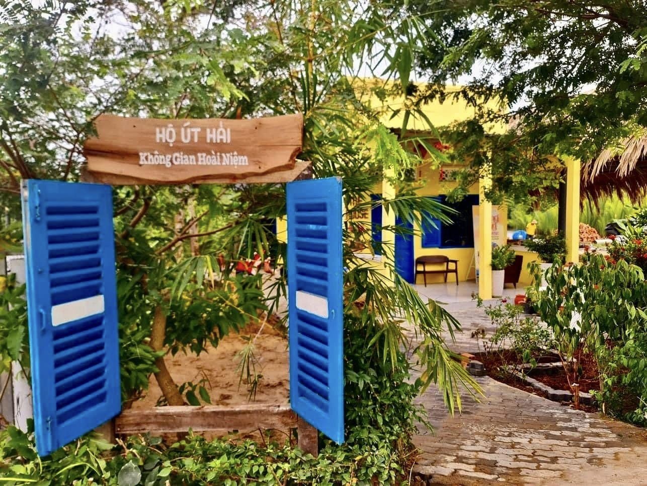 du lich cong dong,  ap Thieng Lieng,  van hoa ban dia anh 2