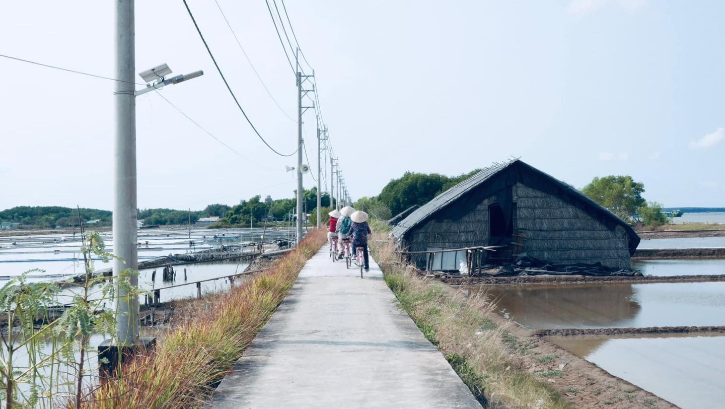 du lich cong dong,  ap Thieng Lieng,  van hoa ban dia anh 6