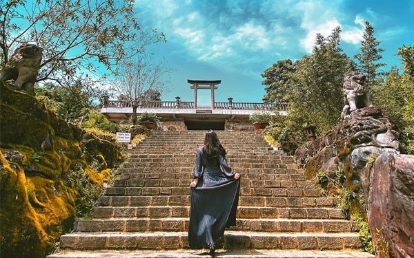 Ky nghi khong chen chuc o Bao Loc hinh anh