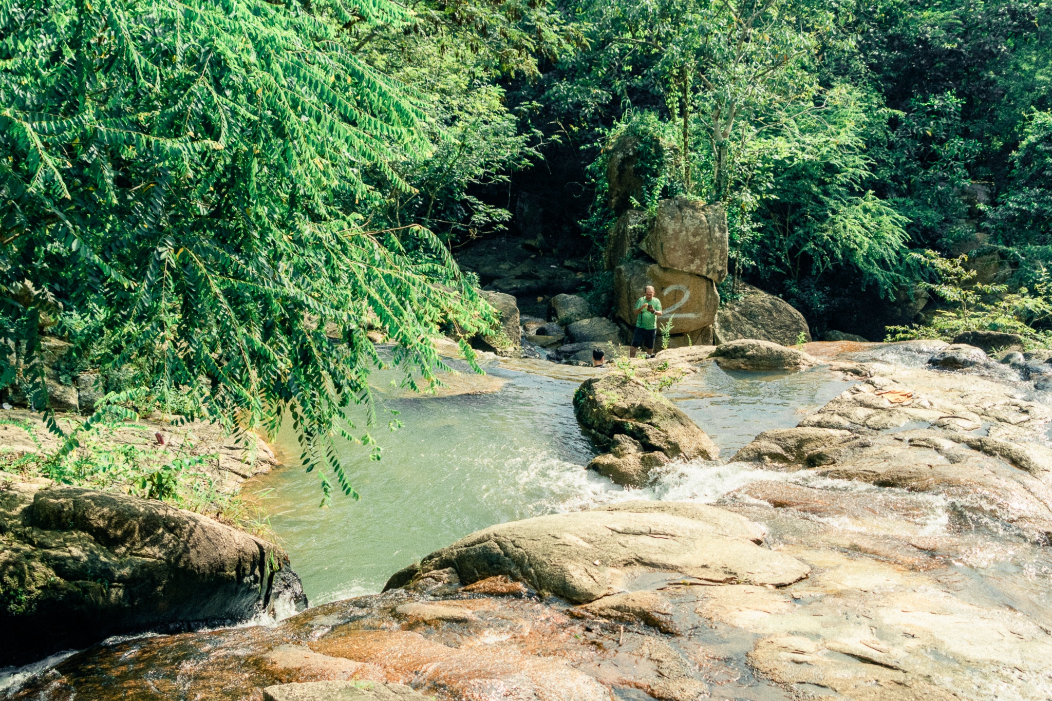 Diem den thien nhien tranh dong duc tren nui Dinh hinh anh