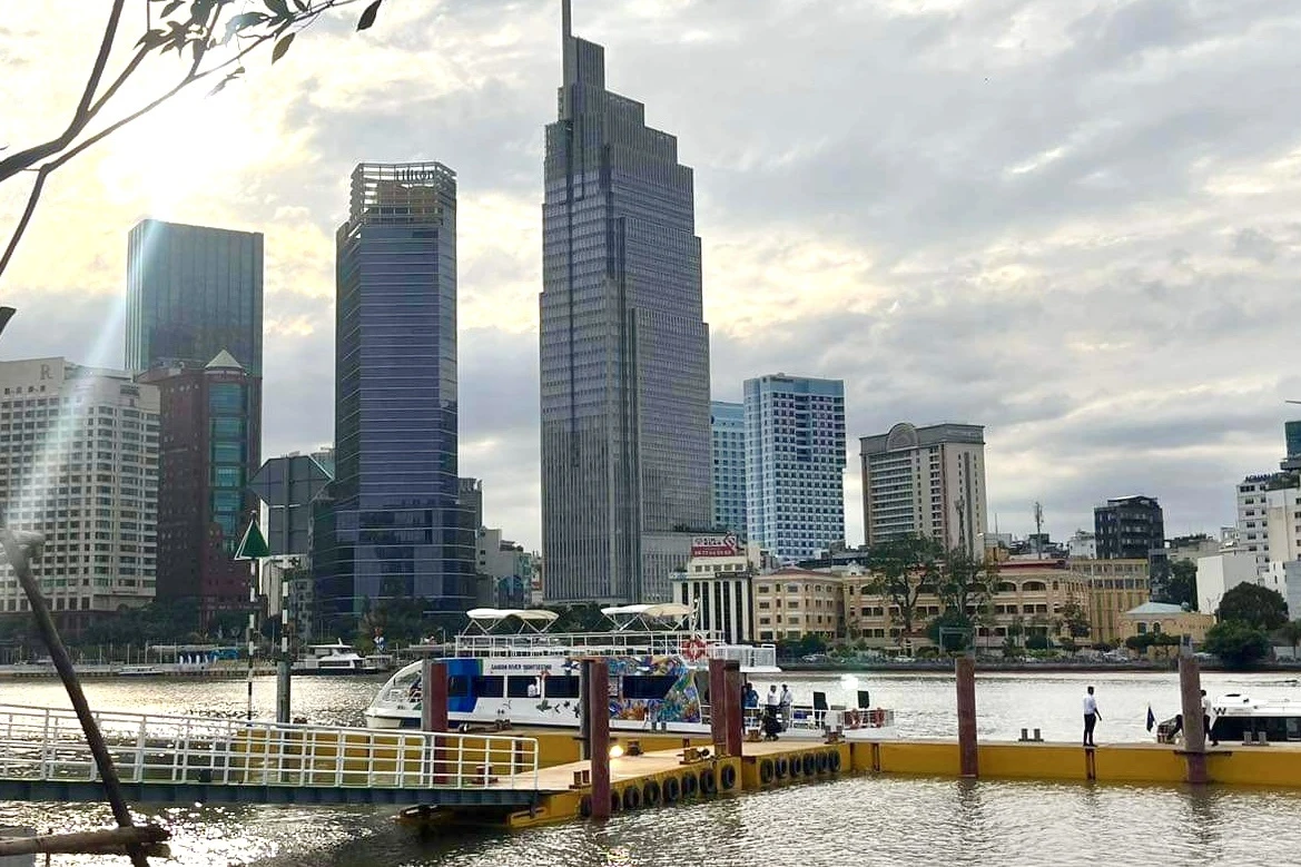 du lich song nuoc,  water bus,  TP.HCM anh 3